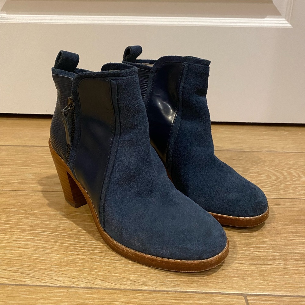 Matt Bernson 'Holt' Side Zip Suede Booties in Navy